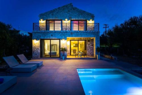  Amboula Villa Sleeps 6 Pool Air Con WiFi in Planos