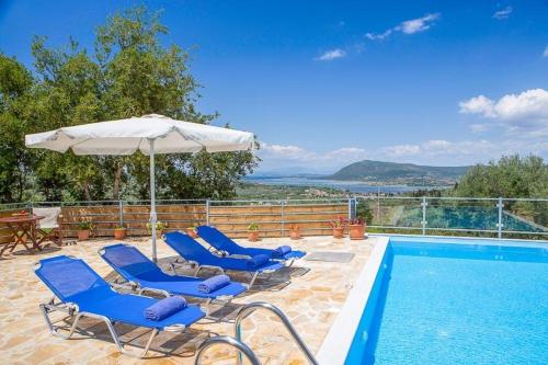  Katouna Villa Sleeps 5 Pool Air Con WiFi in Katoúna