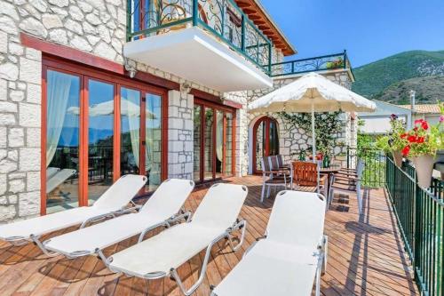  Rachi Villa Sleeps 8 Pool Air Con WiFi in Vathí