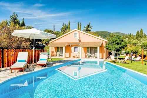  Papathanatika Villa Sleeps 10 Pool Air Con WiFi in 490 81 Gardeládes