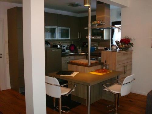 ห้องครัว, Ferienwohnung Krause in โอเบอราเมอเกา