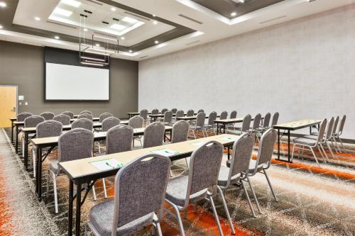 홀리데이 인 & 스위트 톨레도 사우스웨스트 - 페리스버그 바이 IHG - 회의실/연회장