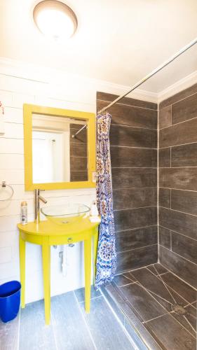 Lemon Cottage
