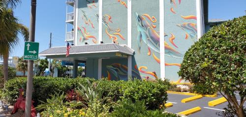 Clearwater Beach Hotel - image 8