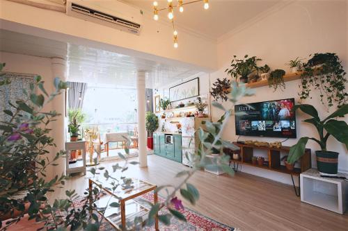 Eiffel Gallery apartment