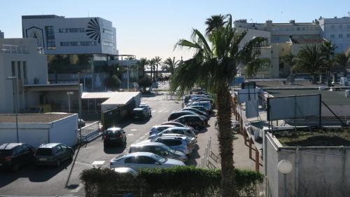View, Sol-y-Days Cigales de mer, studios bien equipes et climatises, en centre-ville a 150m de la plage in Le Grau-du-Roi