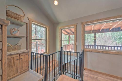 Ruidoso Home with Hot Tub 19 Mi to Ski Apache! - image 7