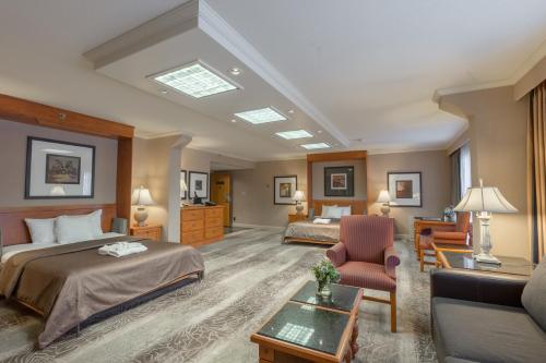 Lodge Suite