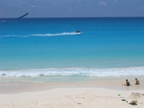 Cancun Beach Aparthotel Brisas photo