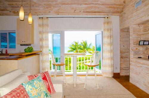Ocean View Cottage - At Orange Hill, Nassau