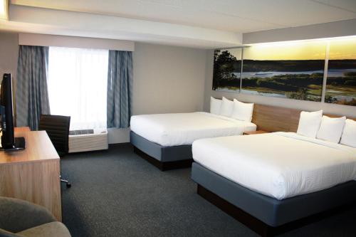 Days Inn by Wyndham Eagan Minnesota Near Mall of America - image 2
