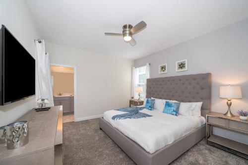 (HG2743) Storey Lake Home 5/5 Private Pool & Free Waterpark - image 2