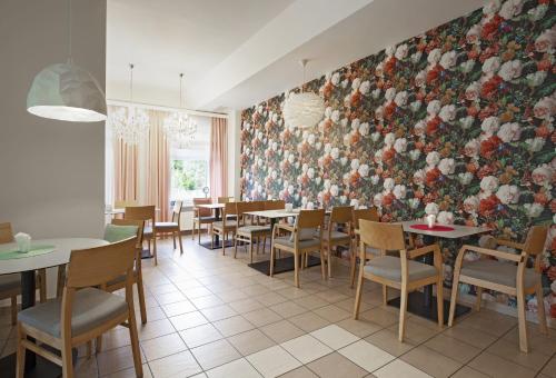 Holimo Hotel - image 11