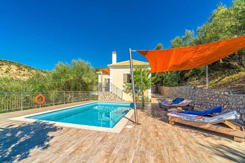  Gianoulaiika Villa Sleeps 4 Pool Air Con WiFi, Ferienwohnung in Yiannoulaíika