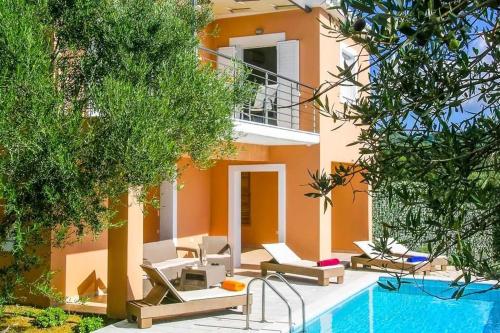  Grizokampos Villa Sleeps 5 Pool Air Con in Grizókambos