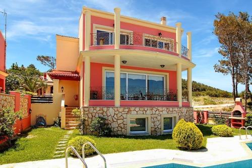  Agios Stefanos Avlioton Villa Sleeps 6 Pool Air Con in Agios Stefanos