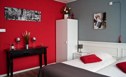 The Studio Guesthouse - image 14