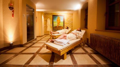 Przystanek Bavaria - Sauny, parking oraz wstep do Parku Bajek w cenie!