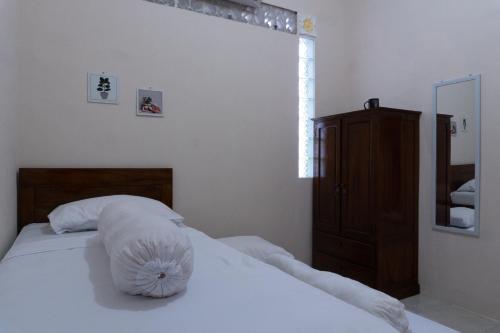 OYO Life 3227 Kost Putri Harmony
