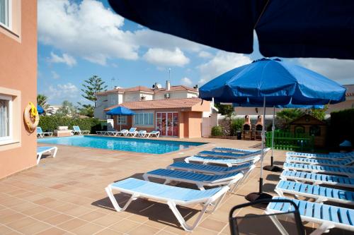 Apartamentos Maribel - image 2