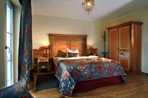1 queen bed