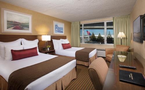 Coast Gateway Hotel - image 3
