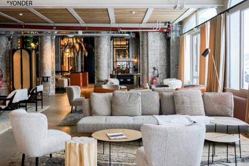 Pub/Lounge, La Folie Douce Hotel Chamonix - Hostel in Városközpont