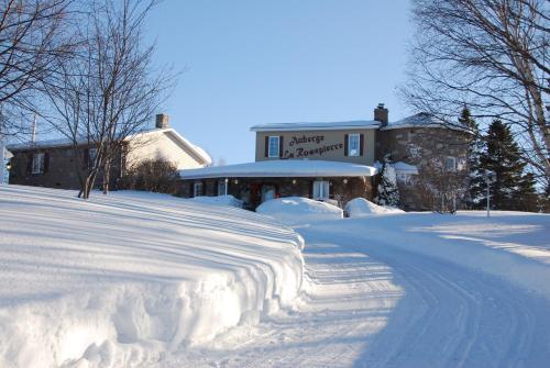 Ieeja, Auberge la Rosepierre bistro Henri in Grandes-Bergeronnes (QC)