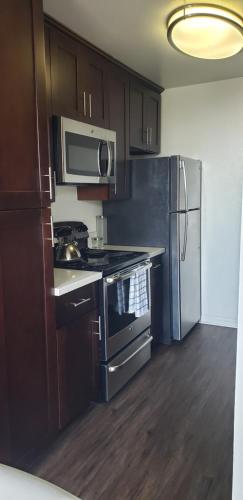 Prime West Hollywood 1-Bedroom - main image