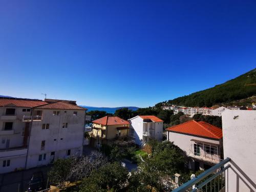 Apartments Alač in Drvenik