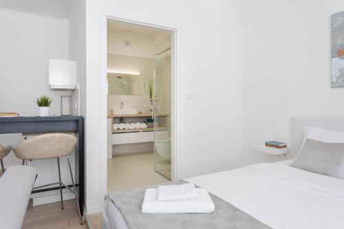 150sqm Main Square Apt!-4 Units-Great for Groups! - image 8