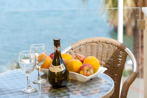 Double or twin room, sea view