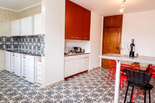 ห้องครัว, Aluguel de Suítes por Temporada em Alto de Pinheiros (Aluguel de Suites por Temporada em Alto de Pinheiros) in อัลโต เด ปินเยย์โรส