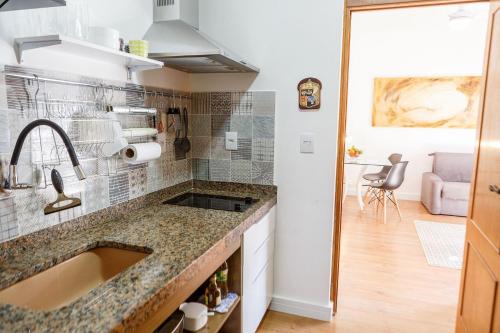 ห้องครัว, Apartamento aconchegante em Alto de Pinheiros in อัลโต เด ปินเยย์โรส