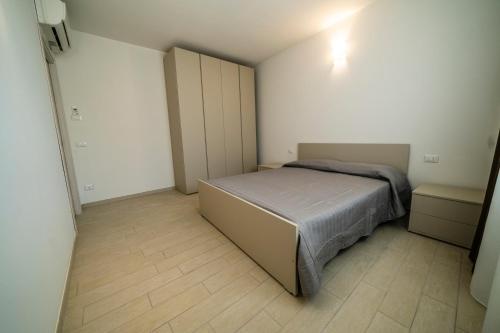 1 queen bed, 1 twin bed, 1 sofa bed
