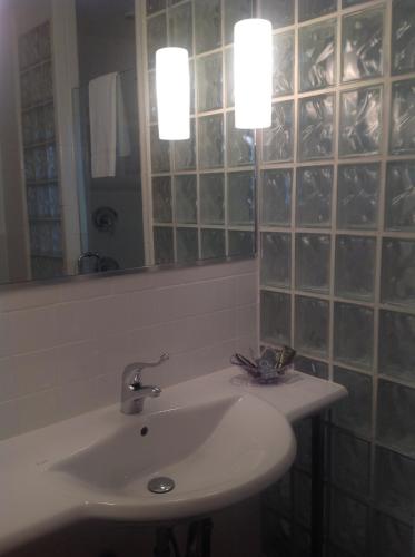 Coral Reef Guesthouse - image 3