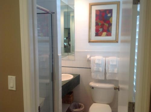 Coral Reef Guesthouse - 화장실