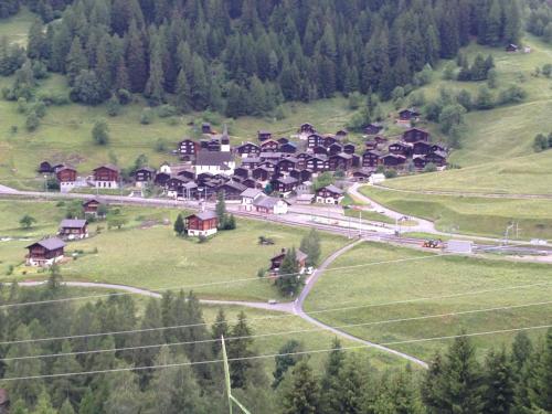 周邊環境, Haus Bortis in 尼德華爾德