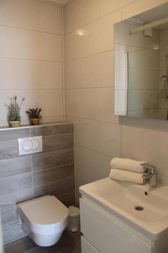 Apartment image 4