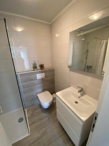Apartment image 6