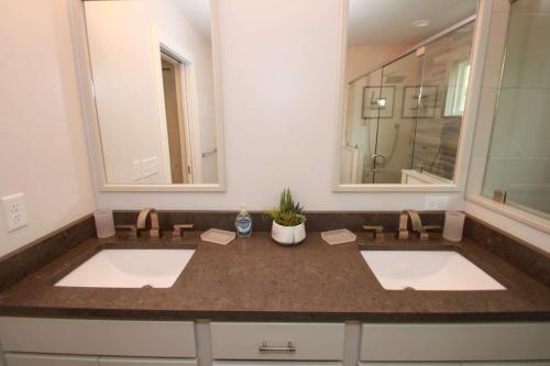 53011 Lakeshore Dr. - image 3
