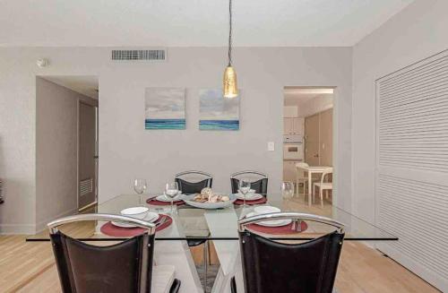 5 OCEAN VIEW Balcony-BEACHFRONT CONDO 1 BDRM - image 2