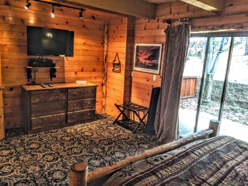 Three-Bedroom Specialty Townhouse Unit #36 by Snow Summit Townhouses Bus Lic #23581 - main image