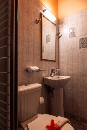 Ilion Hotel - image 5