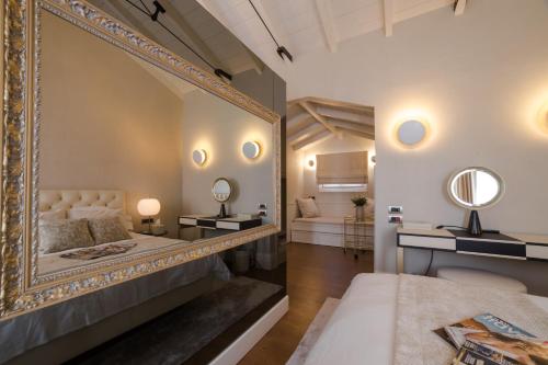 Castellano Hotel & Suites - image 10