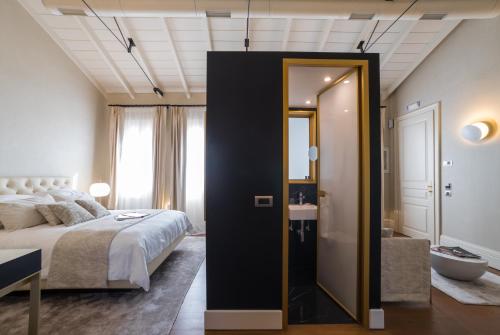 Castellano Hotel & Suites - image 4