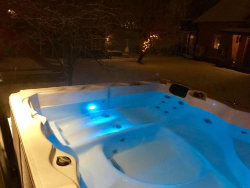 bubbelbad, Liverpoolsstugan in Motala