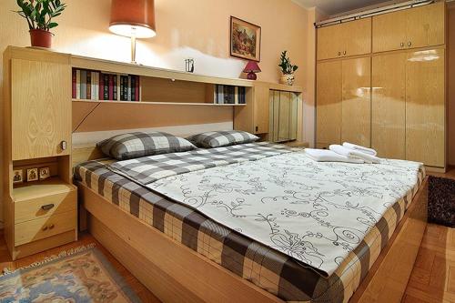 Aparton Nezavisimosti Prospekt 52/2