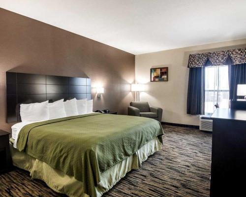 Days Inn by Wyndham Fort Worth North / Fossil Creek in Fairway Bend
