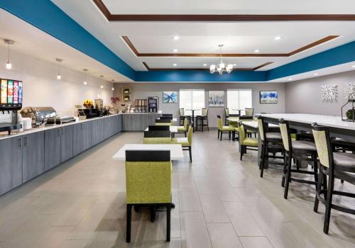 La Quinta by Wyndham Sulphur Springs - image 8